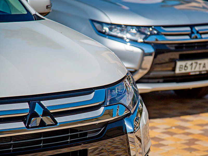 Mitsubishi Outlander Mitsubishi Outlander