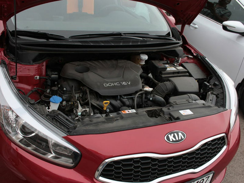 Kia Cee’d 2012. Двигатель Kia Cee’d 2012. Двигатель
