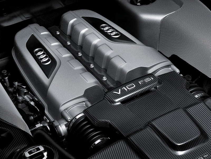 По словам инженеров Audi, версия R8 plus и по скорости, и по своей идеологии находится где-то посредине между гражданским купе и экстремальной модификацией GT, выпущенной тиражом в 333 экземпляра
