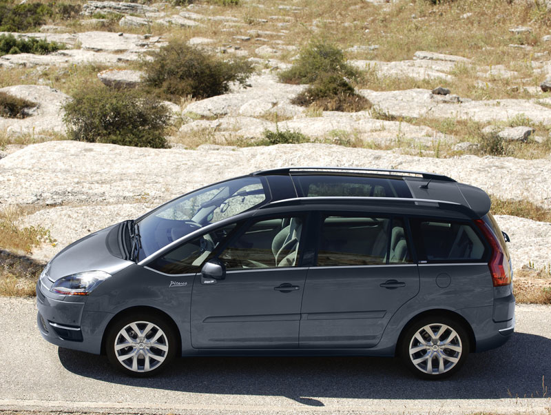 Citroen C4 Grand Picasso. Довольно необычная внешность Picasso Citroen C4 Grand Picasso. Довольно необычная внешность Picasso