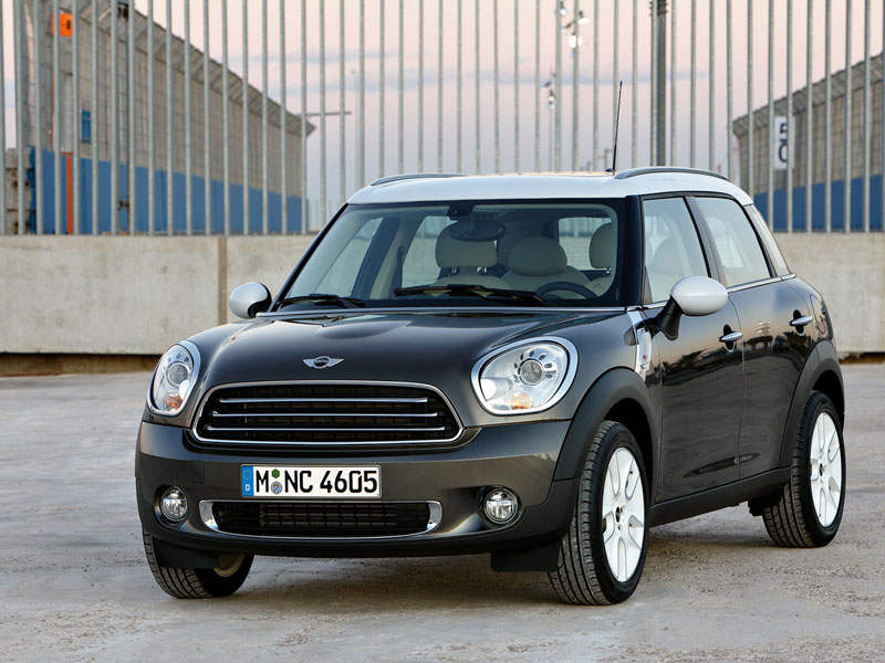 Британский кроссовер Mini Countryman. Внешний вид Британский кроссовер Mini Countryman. Внешний вид
