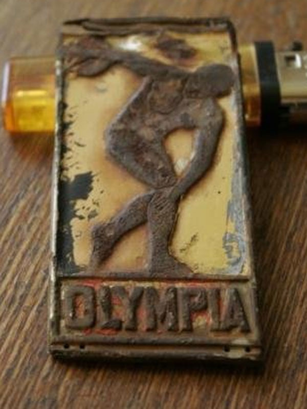 Эмблема Opel Olimpia Эмблема Opel Olimpia